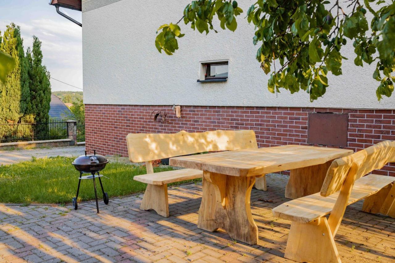 Mira - Mira Pokoje Z Widokiem Na Jezioro Chmielno Exterior foto
