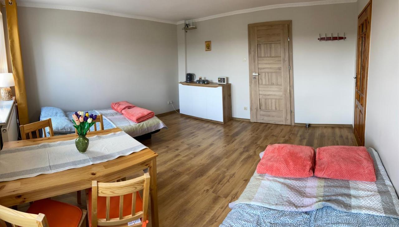 Mira - Mira Pokoje Z Widokiem Na Jezioro Chmielno Exterior foto