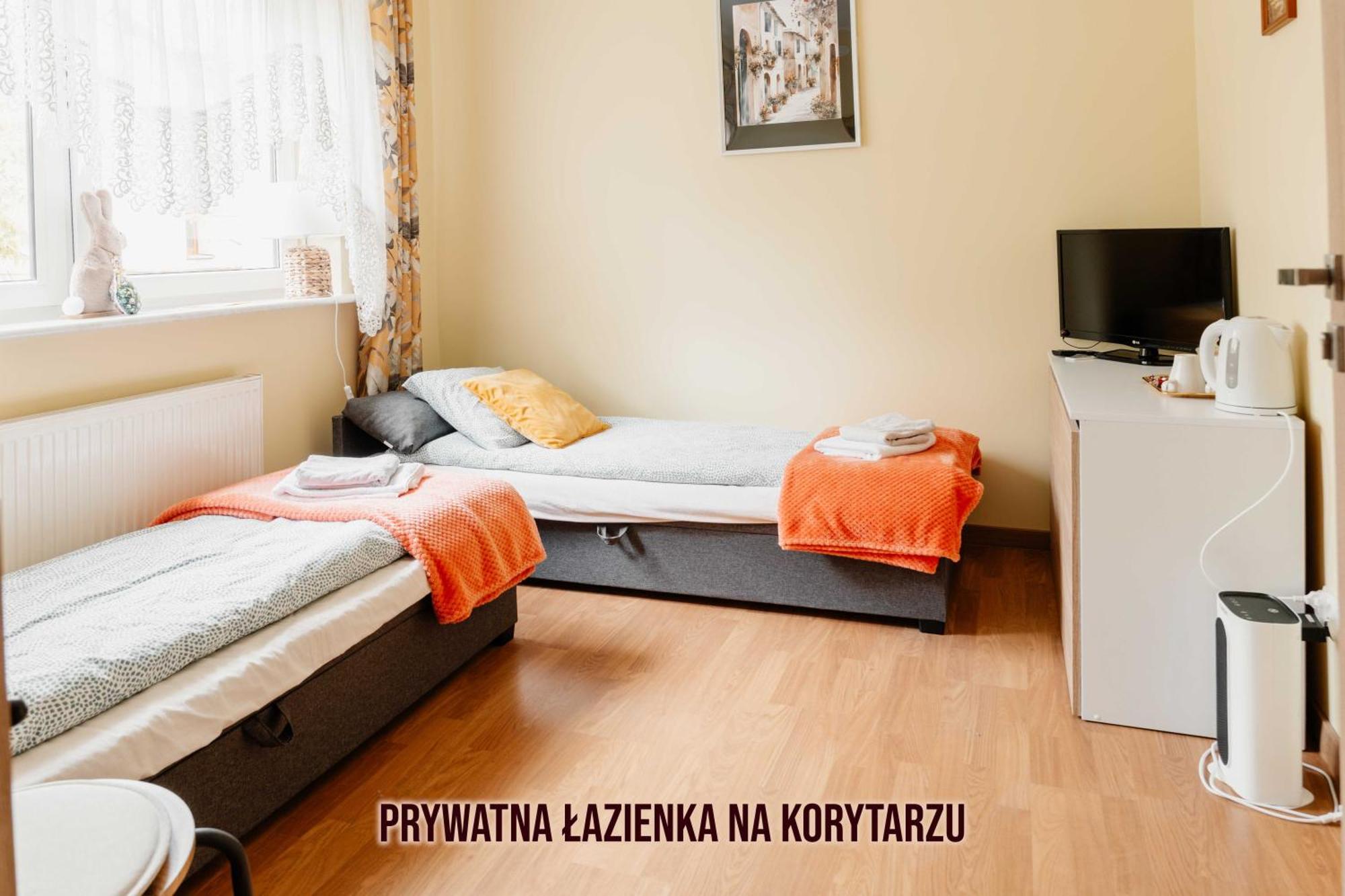Mira - Mira Pokoje Z Widokiem Na Jezioro Chmielno Exterior foto